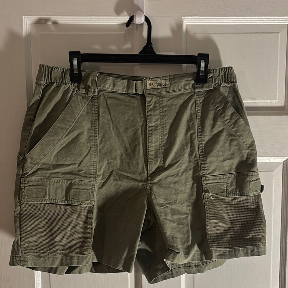 Columbia Green Cargo Shorts Lightweight Comfort